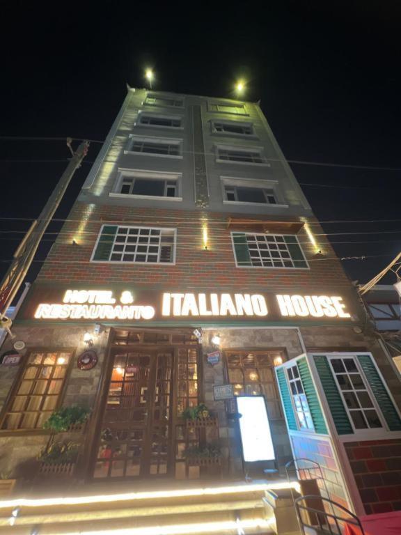 Italian House Hotell Baghdād Exteriör bild